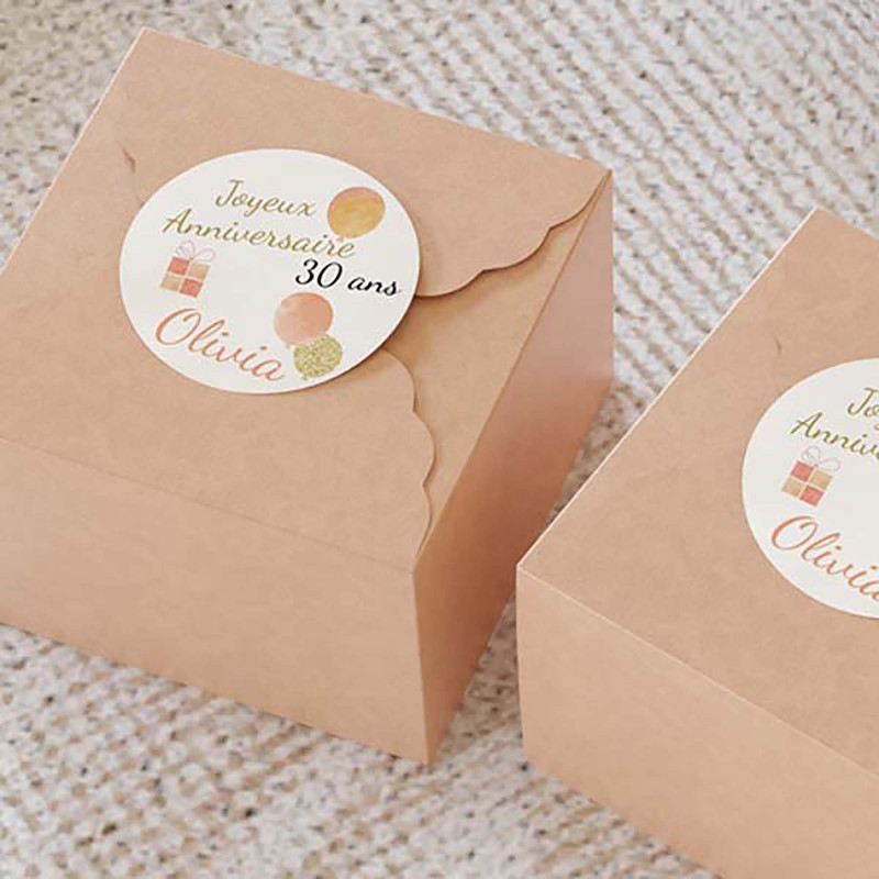 Étiquettes cadeaux d’anniversaire « Pétillant » – perforées ou autocollantes